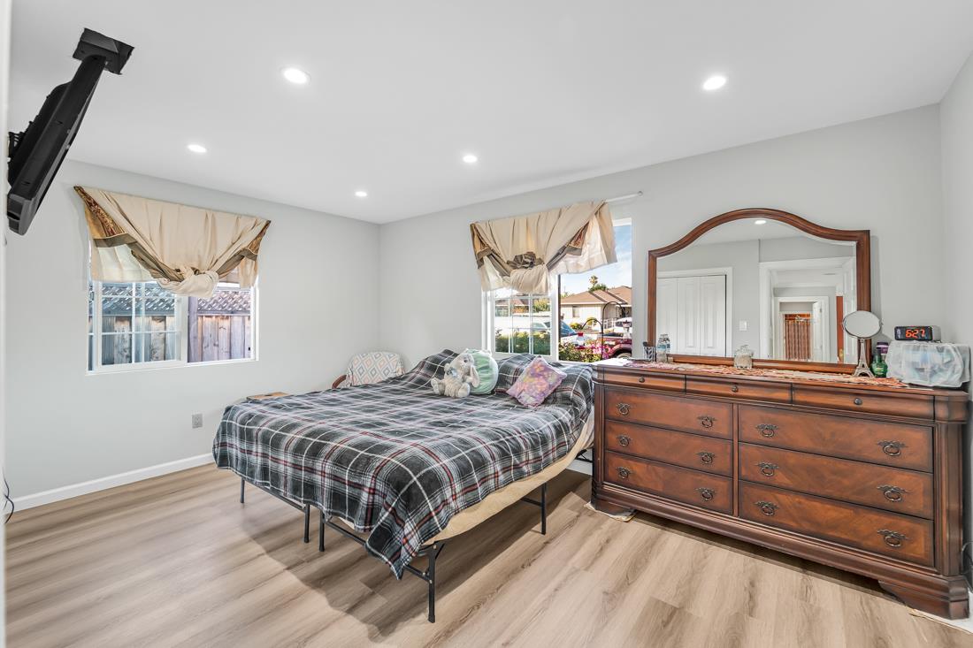 Detail Gallery Image 21 of 27 For 787 Macredes Ave, San Jose,  CA 95116 - 4 Beds | 2 Baths