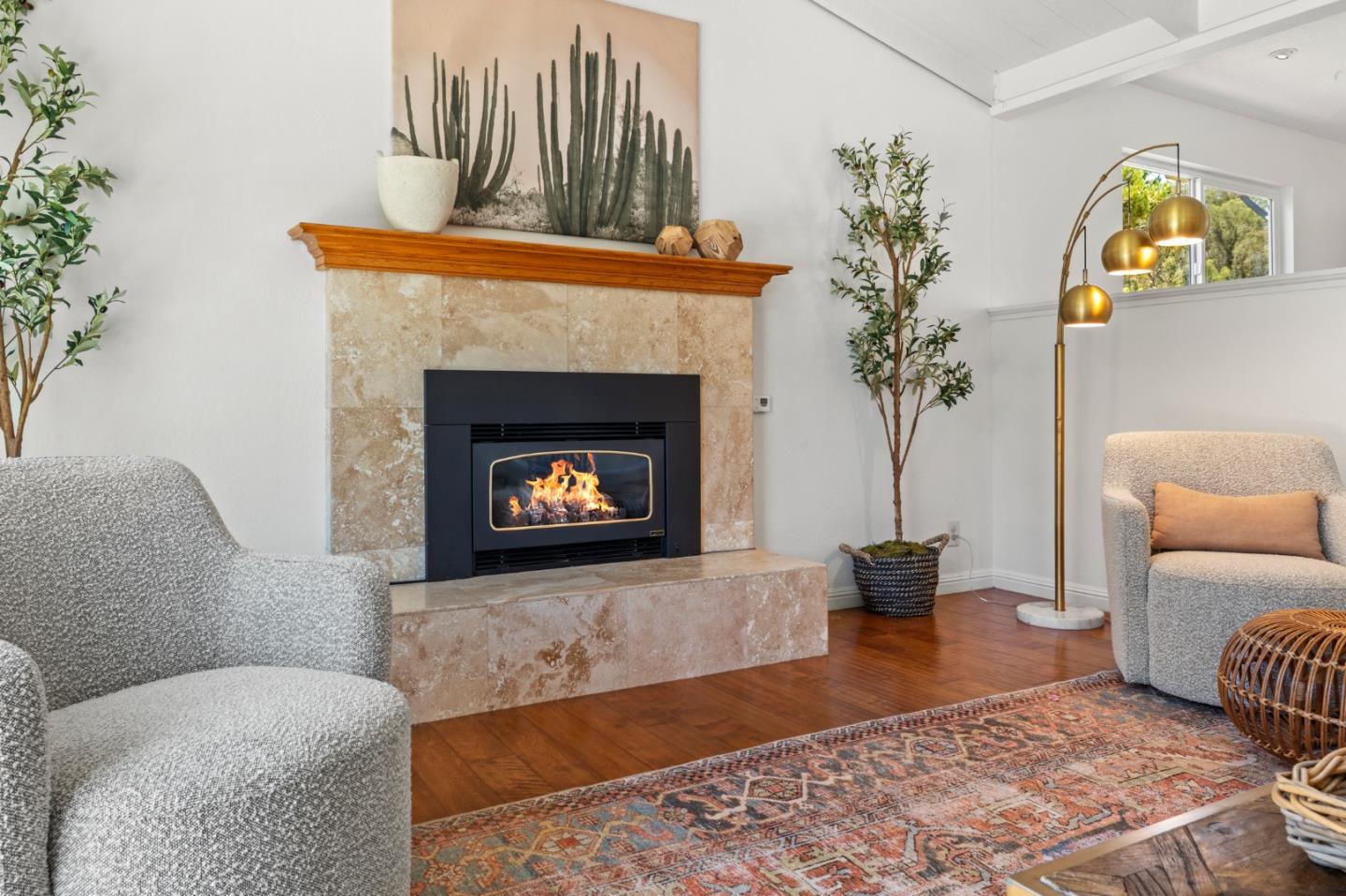 Detail Gallery Image 11 of 49 For 221 Segre Pl, Santa Cruz,  CA 95060 - 3 Beds | 2 Baths