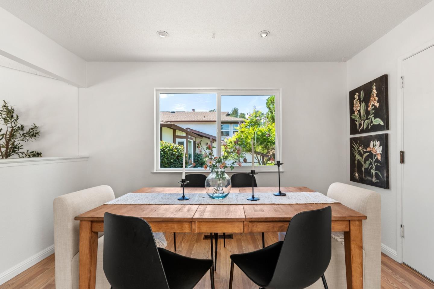 Detail Gallery Image 14 of 49 For 221 Segre Pl, Santa Cruz,  CA 95060 - 3 Beds | 2 Baths
