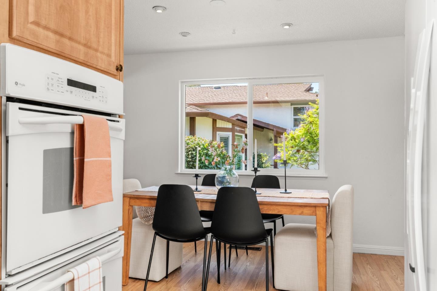 Detail Gallery Image 15 of 49 For 221 Segre Pl, Santa Cruz,  CA 95060 - 3 Beds | 2 Baths