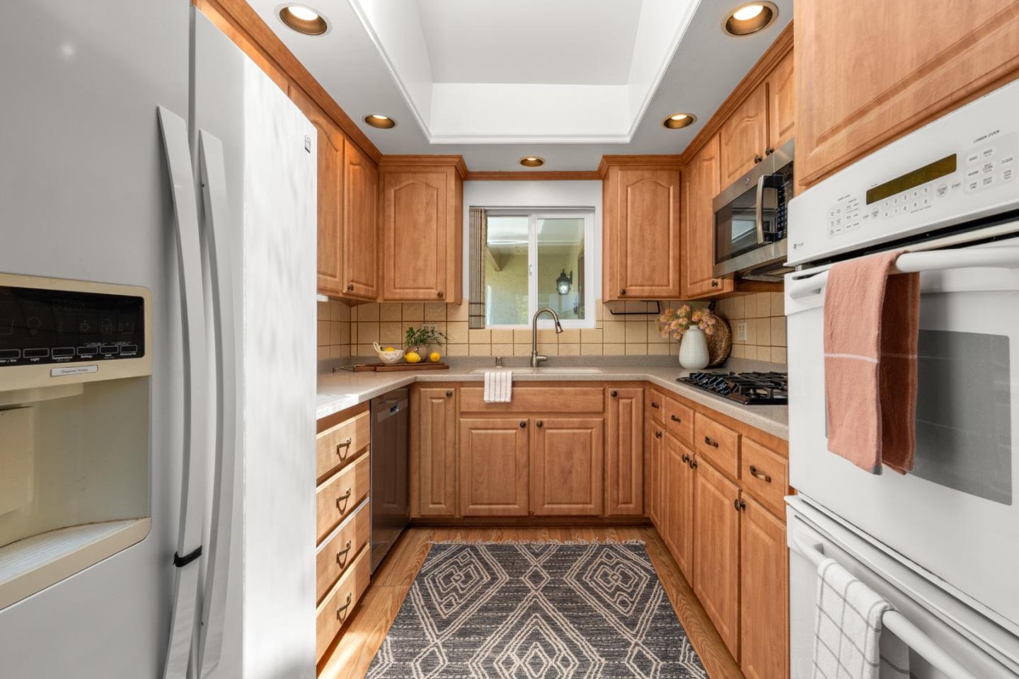 Detail Gallery Image 16 of 49 For 221 Segre Pl, Santa Cruz,  CA 95060 - 3 Beds | 2 Baths