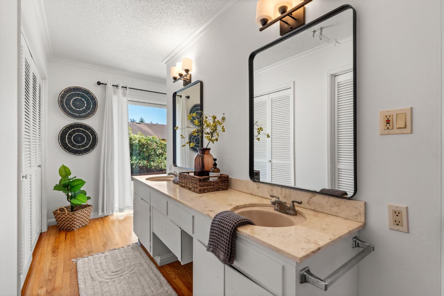 Detail Gallery Image 26 of 49 For 221 Segre Pl, Santa Cruz,  CA 95060 - 3 Beds | 2 Baths