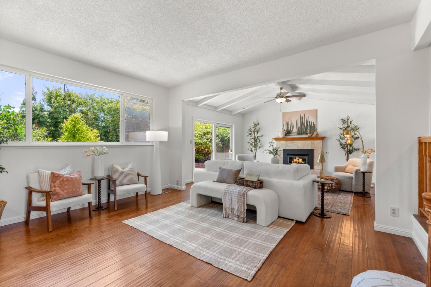 Detail Gallery Image 9 of 49 For 221 Segre Pl, Santa Cruz,  CA 95060 - 3 Beds | 2 Baths