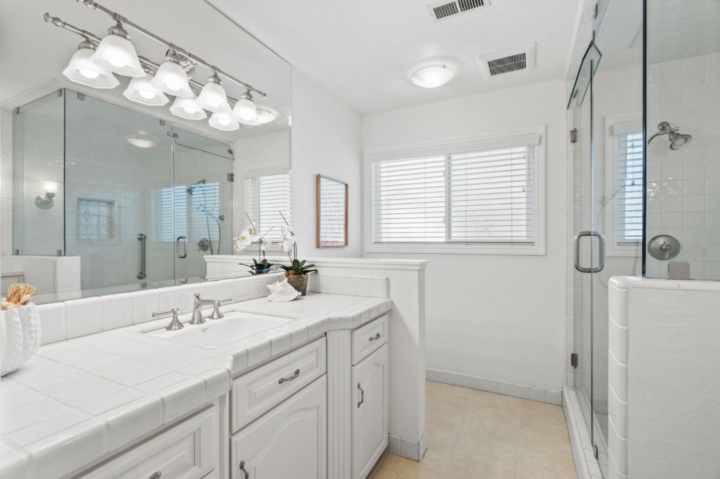 Detail Gallery Image 33 of 51 For 1454 Kyle Ct, Sunnyvale,  CA 94087 - 5 Beds | 3 Baths