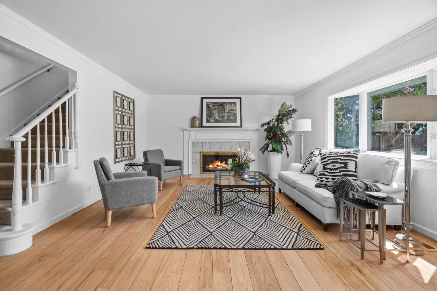 Detail Gallery Image 6 of 51 For 1454 Kyle Ct, Sunnyvale,  CA 94087 - 5 Beds | 3 Baths