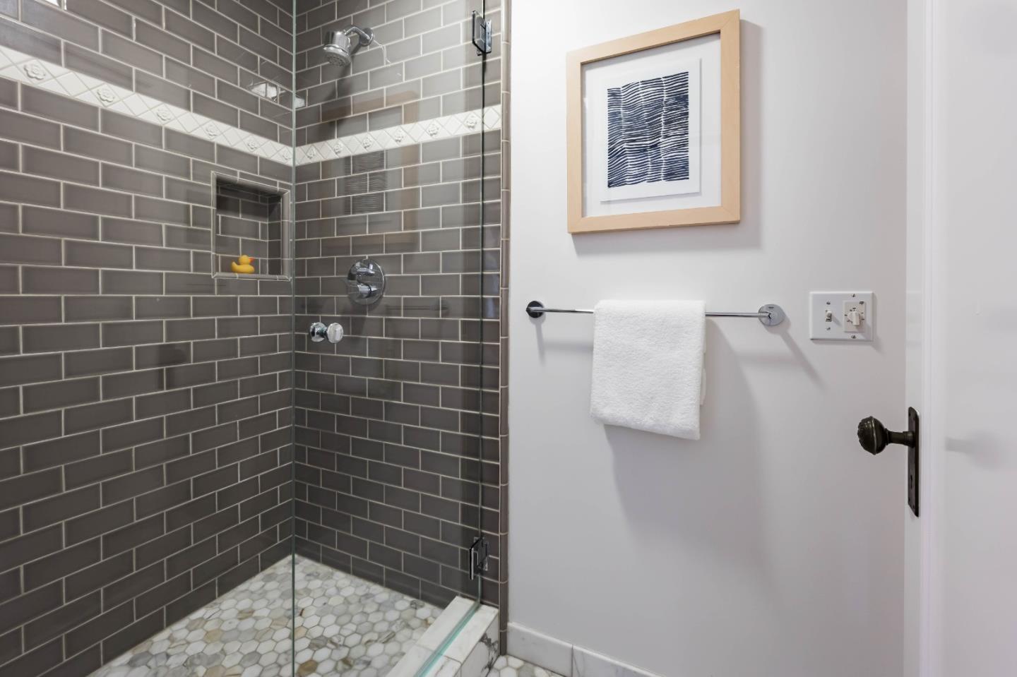 Detail Gallery Image 13 of 17 For 1044 Bryant St, Palo Alto,  CA 94301 - 3 Beds | 3 Baths