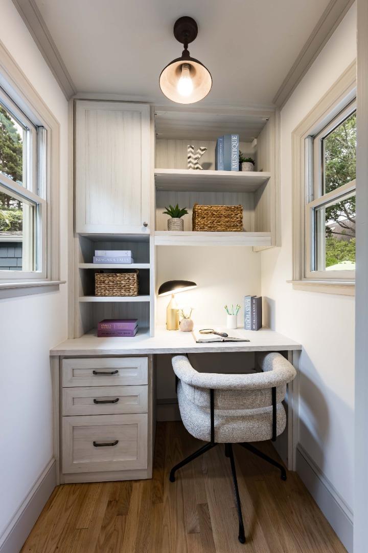 Detail Gallery Image 9 of 17 For 1044 Bryant St, Palo Alto,  CA 94301 - 3 Beds | 3 Baths