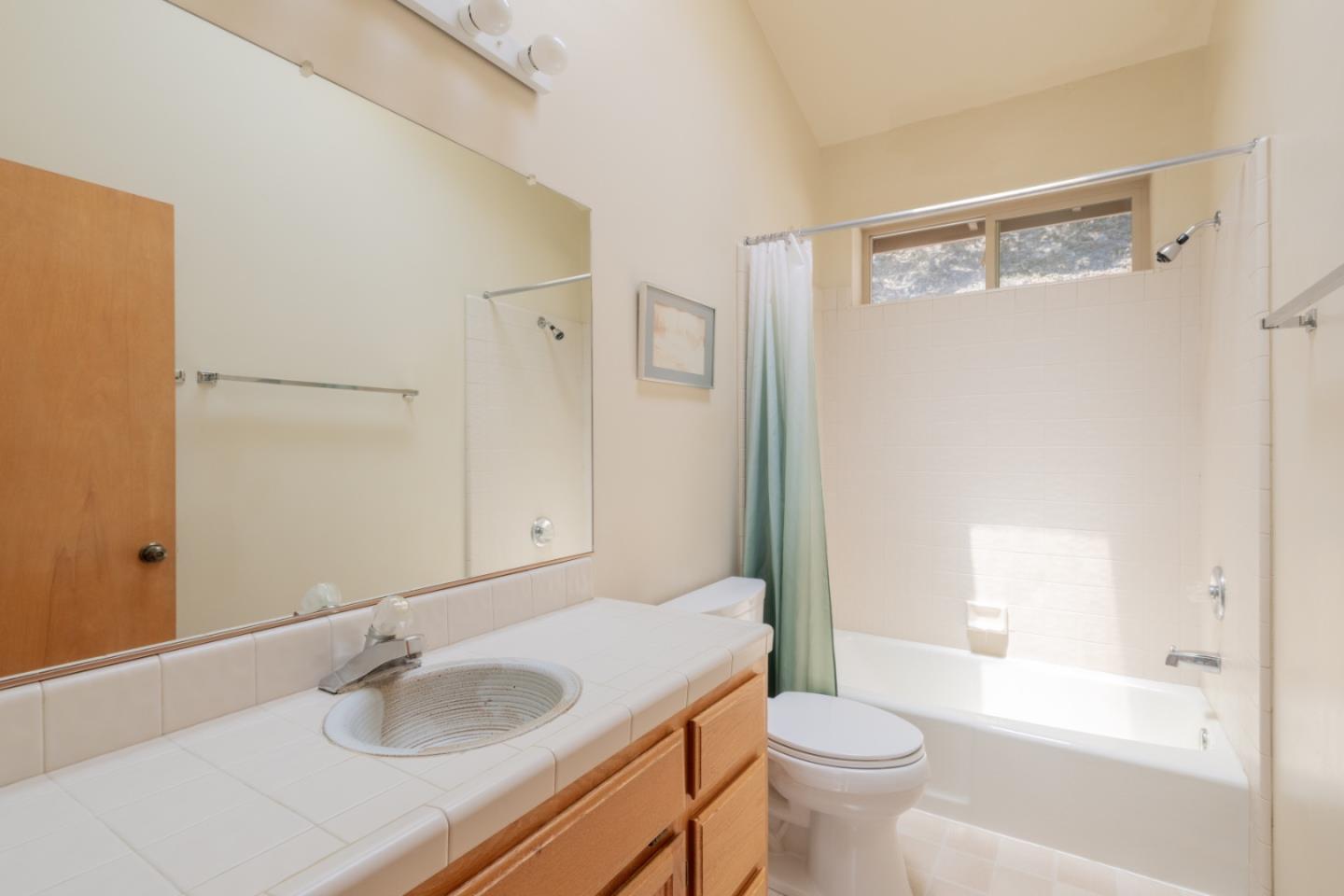 Detail Gallery Image 19 of 38 For 9365 Los Prados Dr, Carmel,  CA 93923 - 3 Beds | 2 Baths