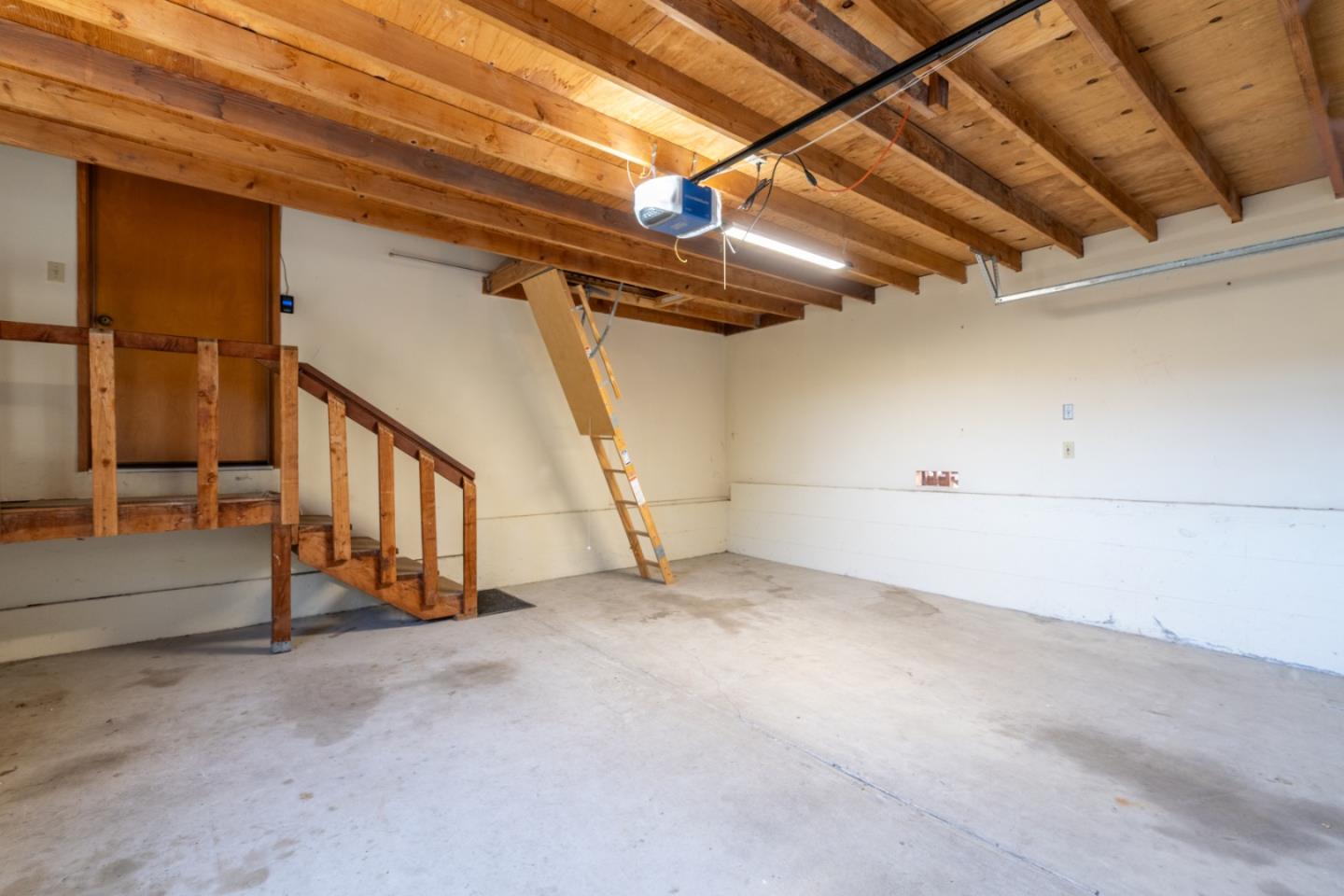 Detail Gallery Image 32 of 38 For 9365 Los Prados Dr, Carmel,  CA 93923 - 3 Beds | 2 Baths