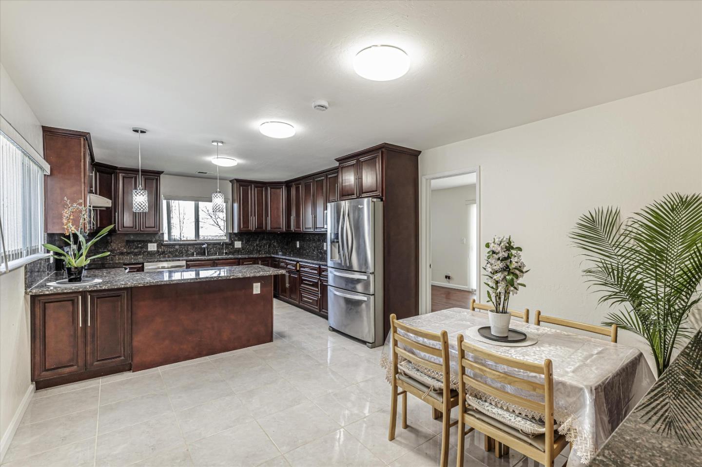 Detail Gallery Image 14 of 52 For 7381 Furlong Ave, Gilroy,  CA 95020 - 3 Beds | 2 Baths