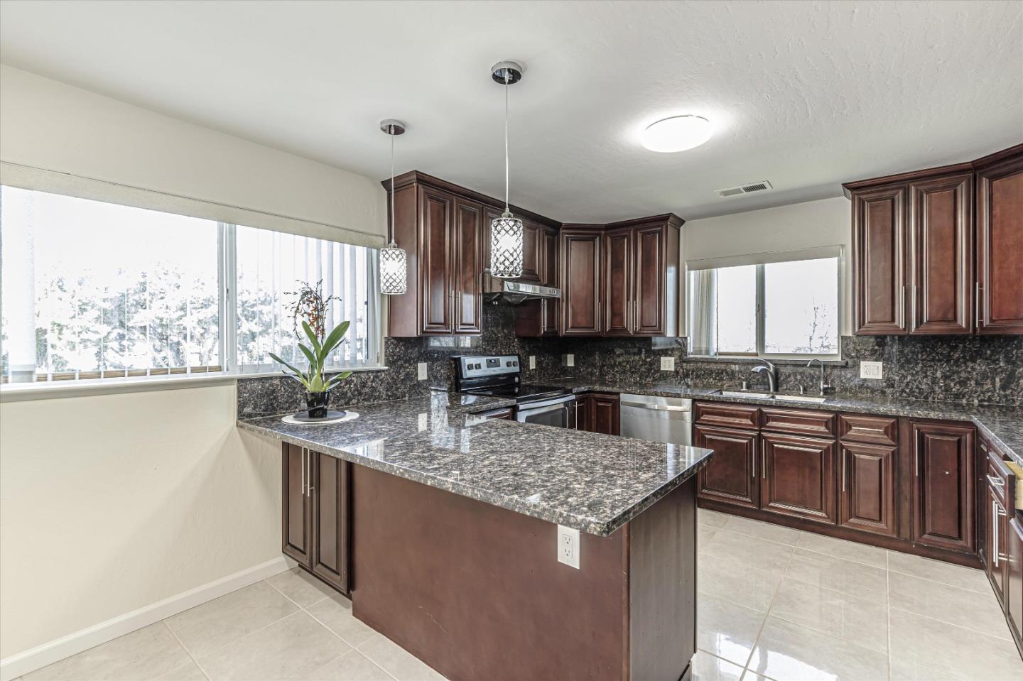 Detail Gallery Image 17 of 52 For 7381 Furlong Ave, Gilroy,  CA 95020 - 3 Beds | 2 Baths