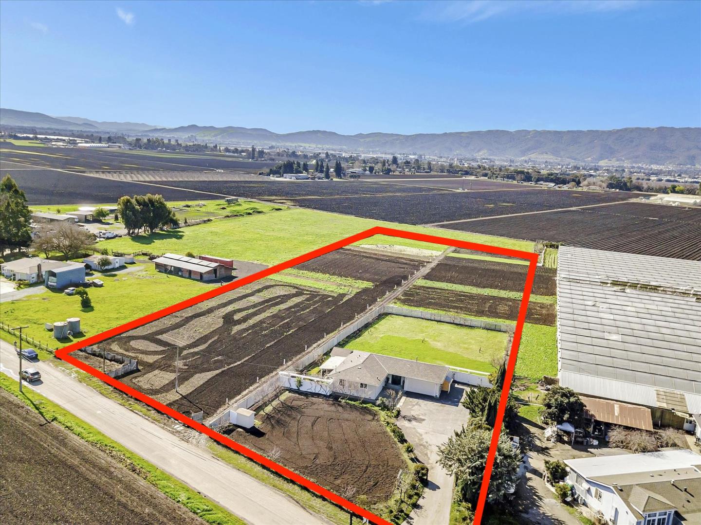 Detail Gallery Image 2 of 52 For 7381 Furlong Ave, Gilroy,  CA 95020 - 3 Beds | 2 Baths