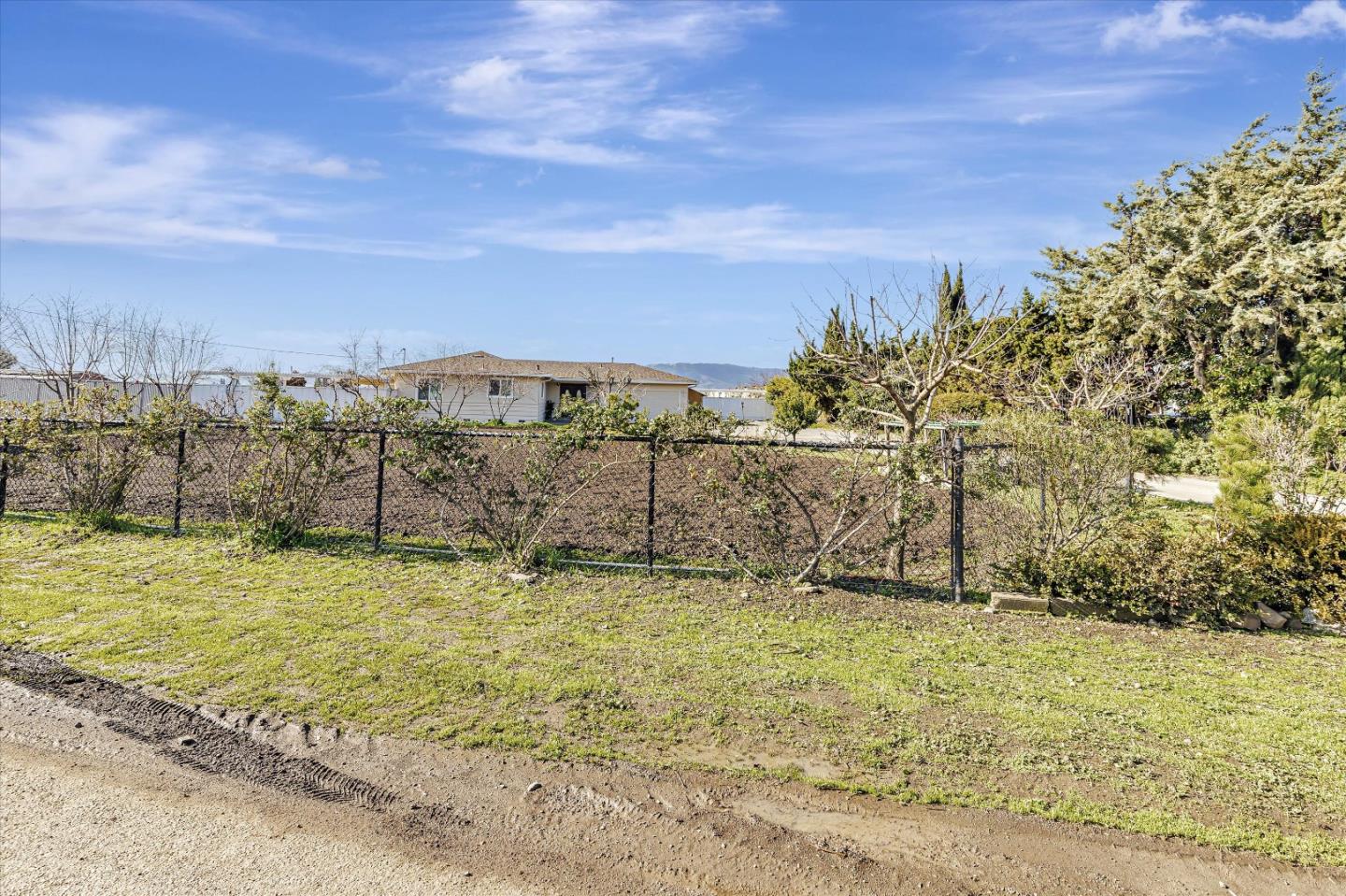 Detail Gallery Image 8 of 52 For 7381 Furlong Ave, Gilroy,  CA 95020 - 3 Beds | 2 Baths