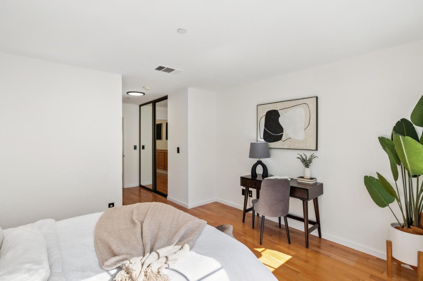 Detail Gallery Image 15 of 26 For 968 Belmont Ter #7,  Sunnyvale,  CA 94086 - 2 Beds | 2/1 Baths