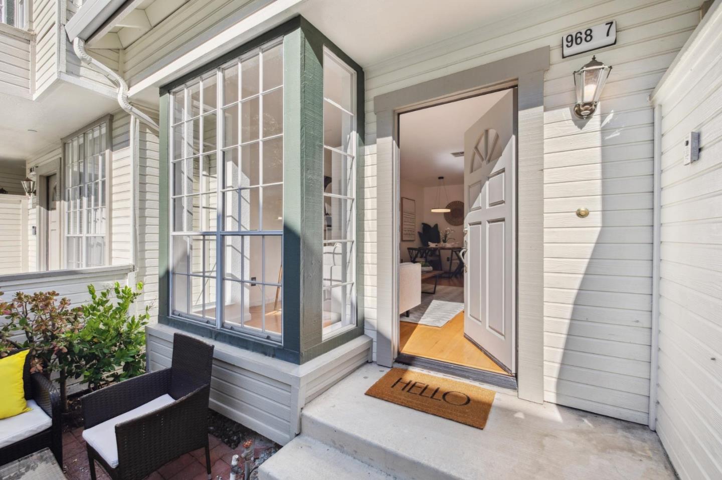 Detail Gallery Image 3 of 26 For 968 Belmont Ter #7,  Sunnyvale,  CA 94086 - 2 Beds | 2/1 Baths