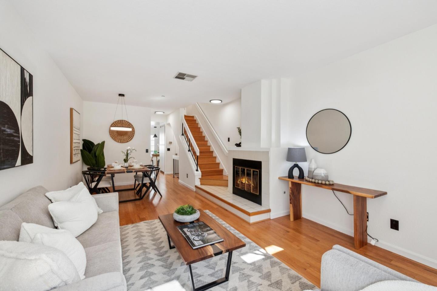 Detail Gallery Image 4 of 26 For 968 Belmont Ter #7,  Sunnyvale,  CA 94086 - 2 Beds | 2/1 Baths