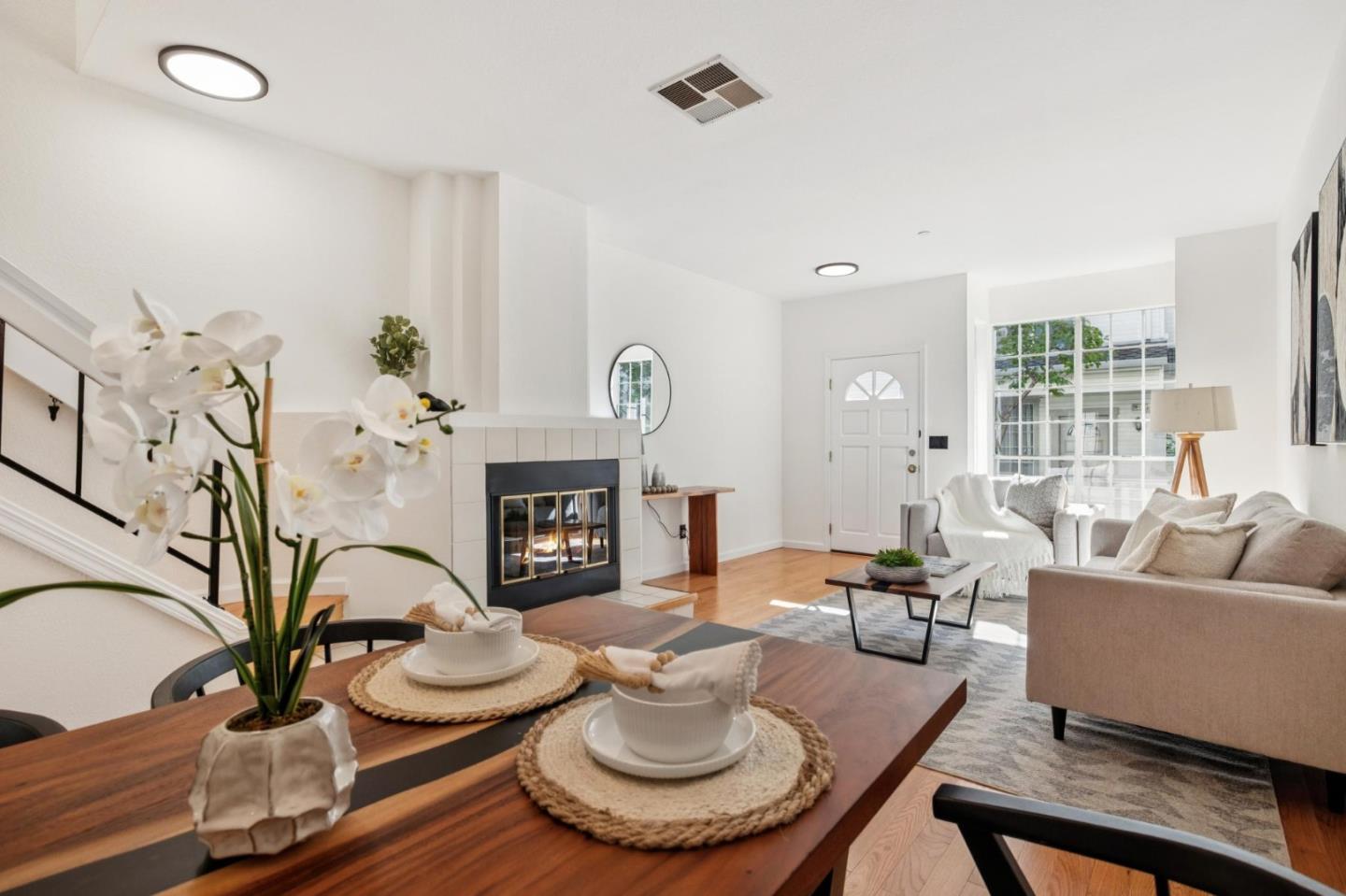 Detail Gallery Image 7 of 26 For 968 Belmont Ter #7,  Sunnyvale,  CA 94086 - 2 Beds | 2/1 Baths
