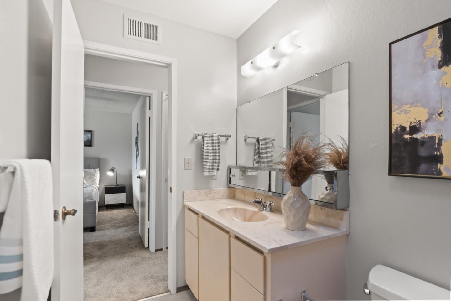 Detail Gallery Image 18 of 28 For 125 Connemara Way #26,  Sunnyvale,  CA 94087 - 2 Beds | 1 Baths