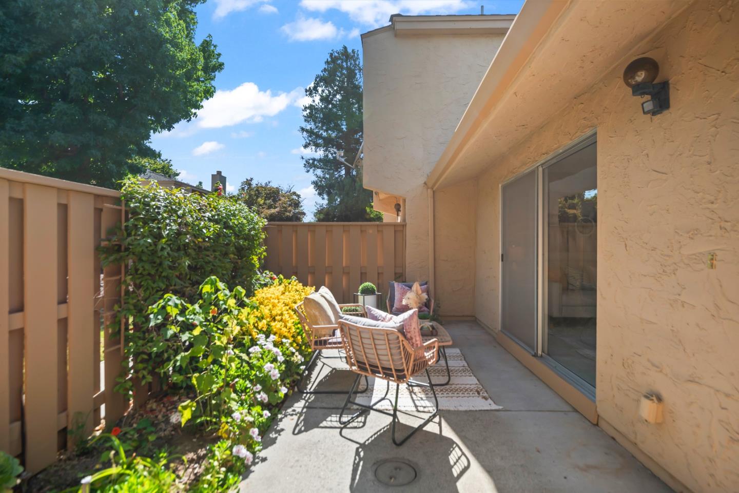 Detail Gallery Image 21 of 28 For 125 Connemara Way #26,  Sunnyvale,  CA 94087 - 2 Beds | 1 Baths
