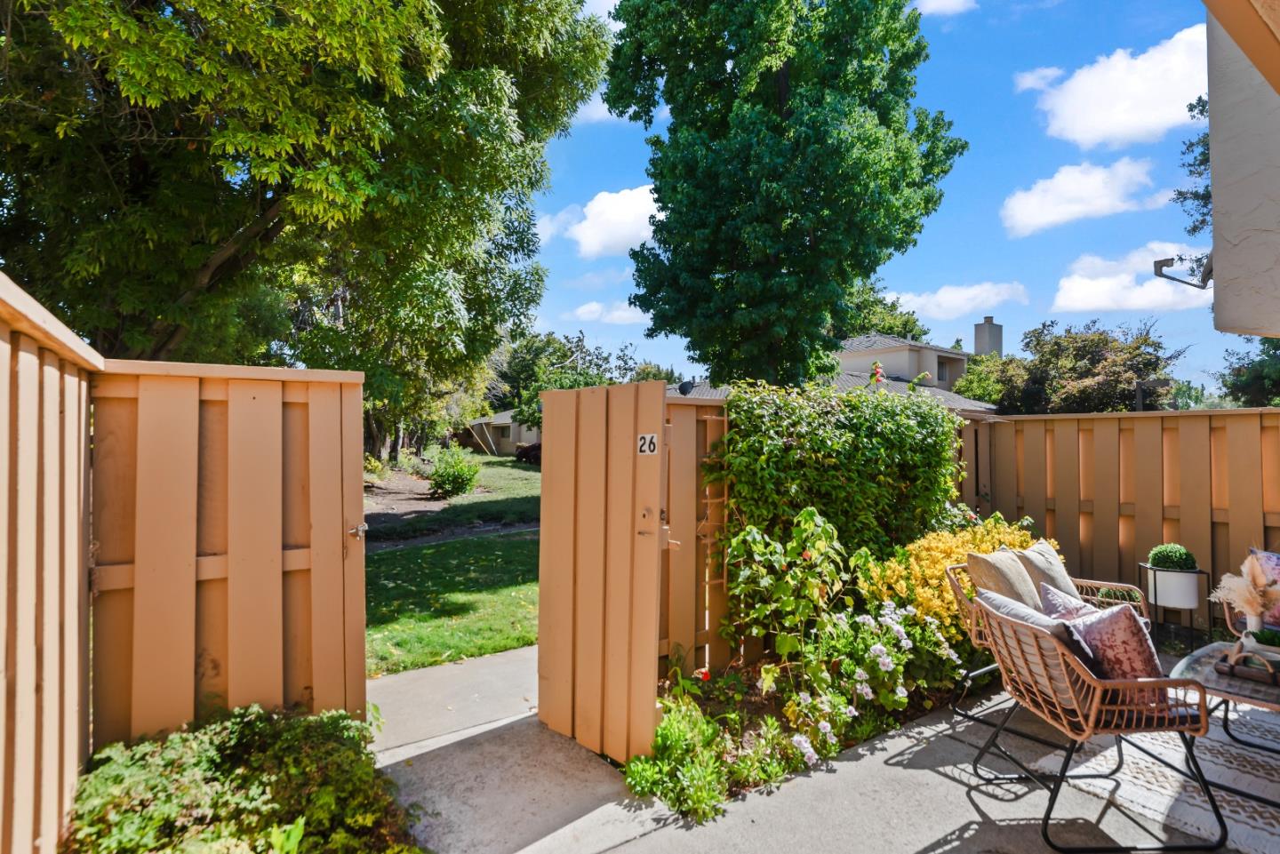 Detail Gallery Image 23 of 28 For 125 Connemara Way #26,  Sunnyvale,  CA 94087 - 2 Beds | 1 Baths