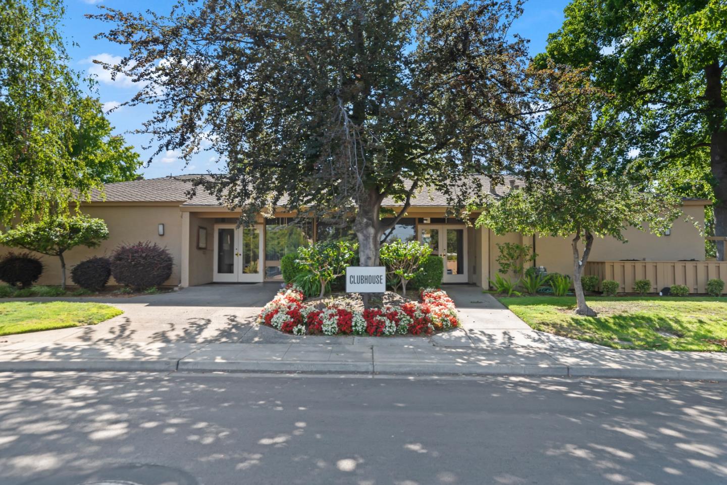 Detail Gallery Image 25 of 28 For 125 Connemara Way #26,  Sunnyvale,  CA 94087 - 2 Beds | 1 Baths