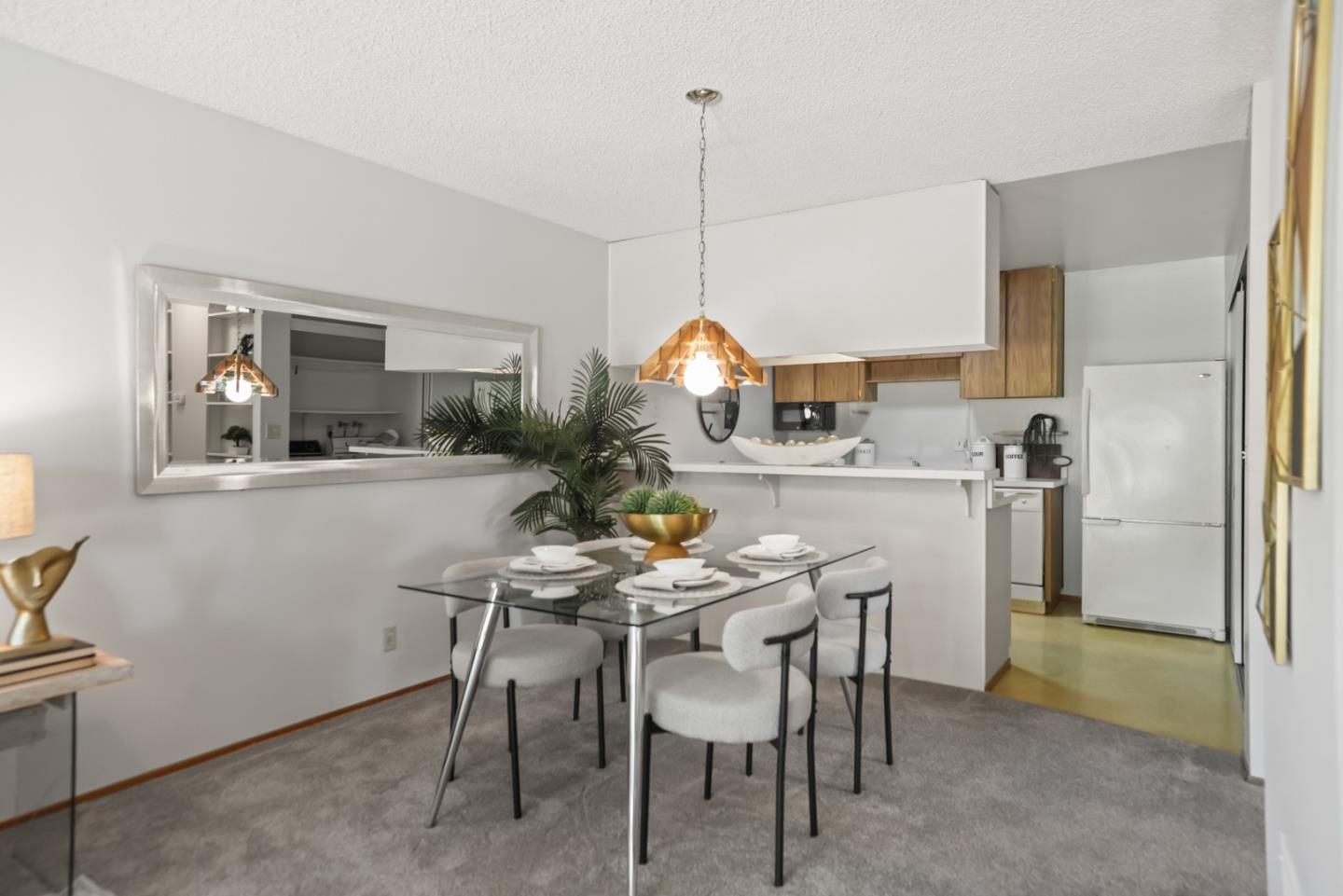 Detail Gallery Image 6 of 28 For 125 Connemara Way #26,  Sunnyvale,  CA 94087 - 2 Beds | 1 Baths