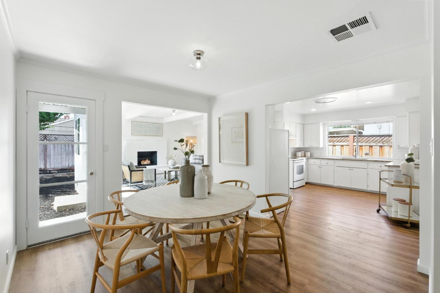 Detail Gallery Image 9 of 31 For 2241 Rita Ct, Santa Clara,  CA 95050 - 3 Beds | 2 Baths
