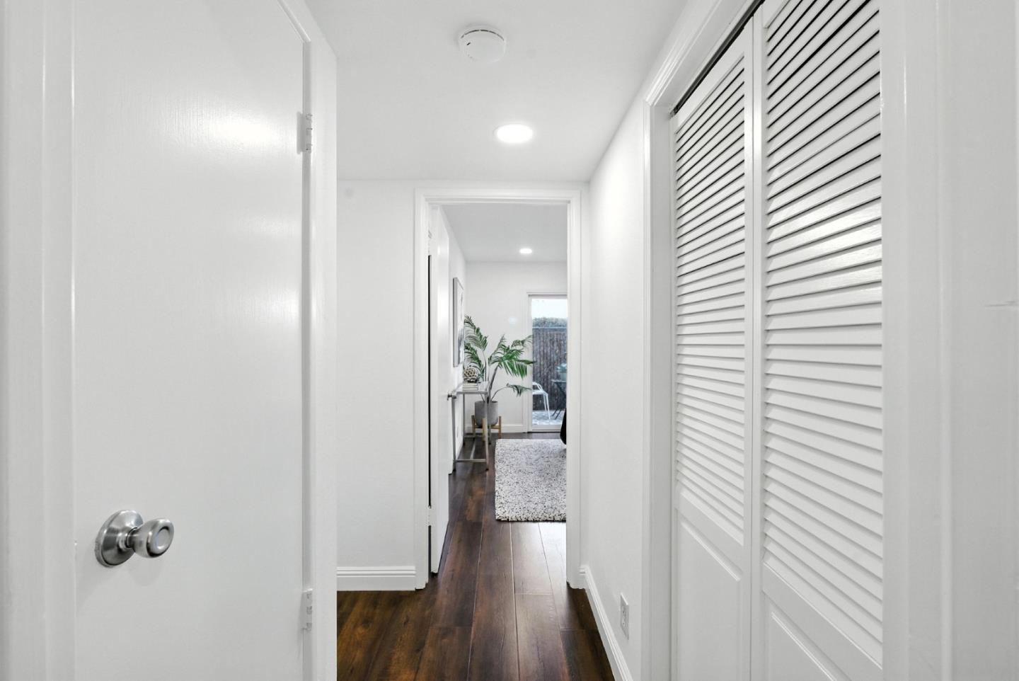 Detail Gallery Image 14 of 40 For 3015 Los Prados St #114,  San Mateo,  CA 94403 - 2 Beds | 2 Baths