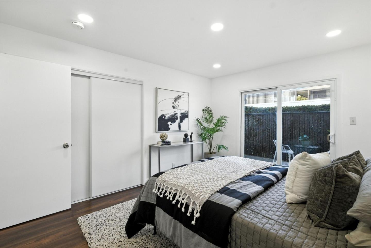 Detail Gallery Image 17 of 40 For 3015 Los Prados St #114,  San Mateo,  CA 94403 - 2 Beds | 2 Baths