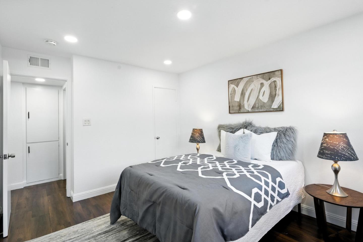 Detail Gallery Image 22 of 40 For 3015 Los Prados St #114,  San Mateo,  CA 94403 - 2 Beds | 2 Baths