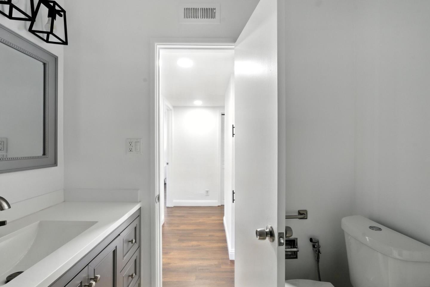 Detail Gallery Image 25 of 40 For 3015 Los Prados St #114,  San Mateo,  CA 94403 - 2 Beds | 2 Baths