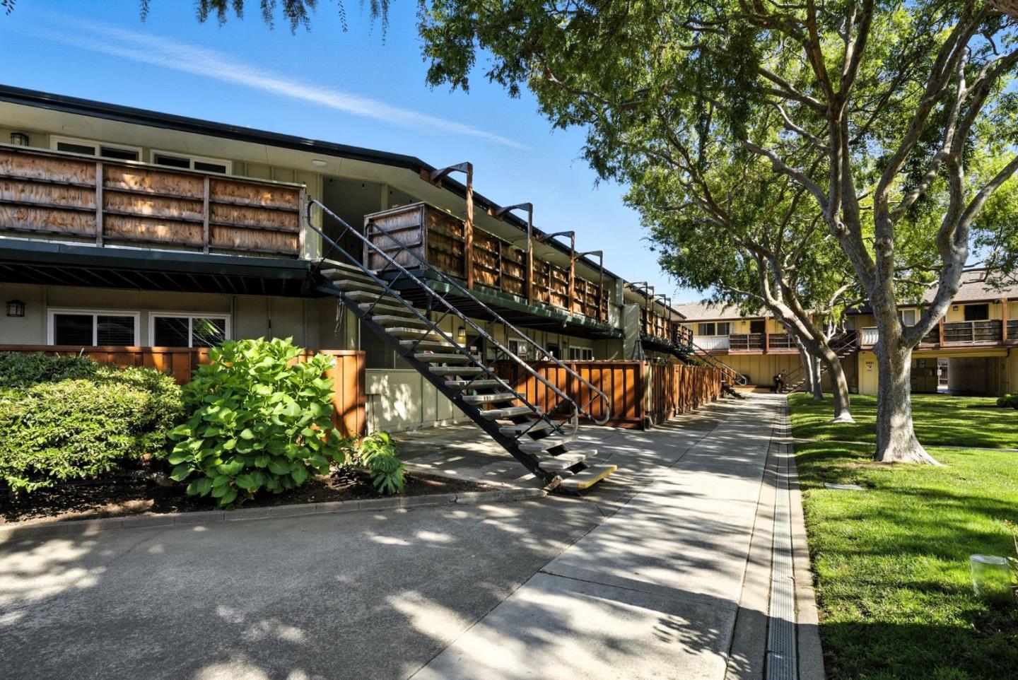 Detail Gallery Image 32 of 40 For 3015 Los Prados St #114,  San Mateo,  CA 94403 - 2 Beds | 2 Baths
