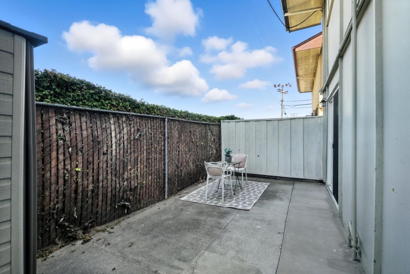 Detail Gallery Image 37 of 40 For 3015 Los Prados St #114,  San Mateo,  CA 94403 - 2 Beds | 2 Baths