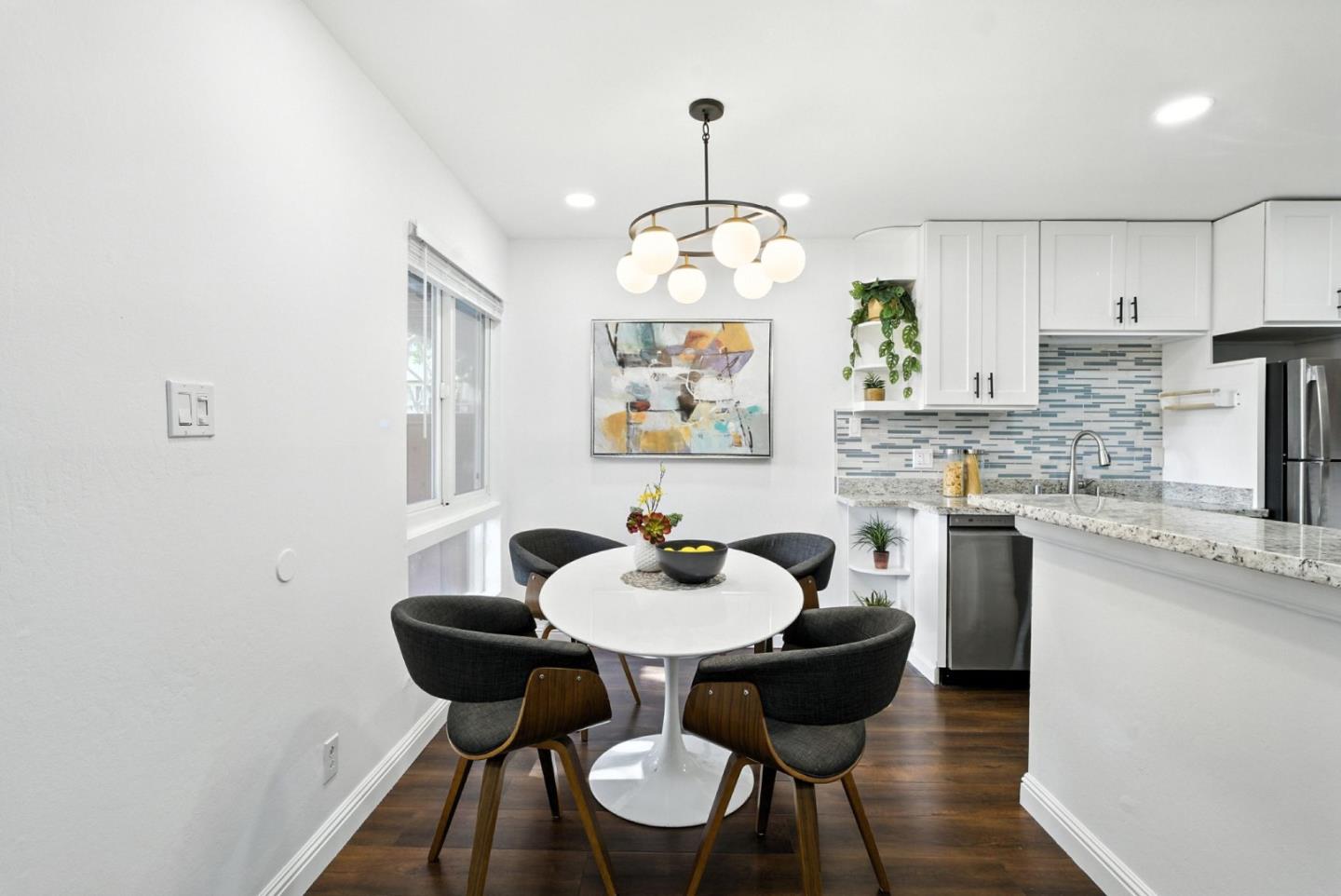 Detail Gallery Image 5 of 40 For 3015 Los Prados St #114,  San Mateo,  CA 94403 - 2 Beds | 2 Baths