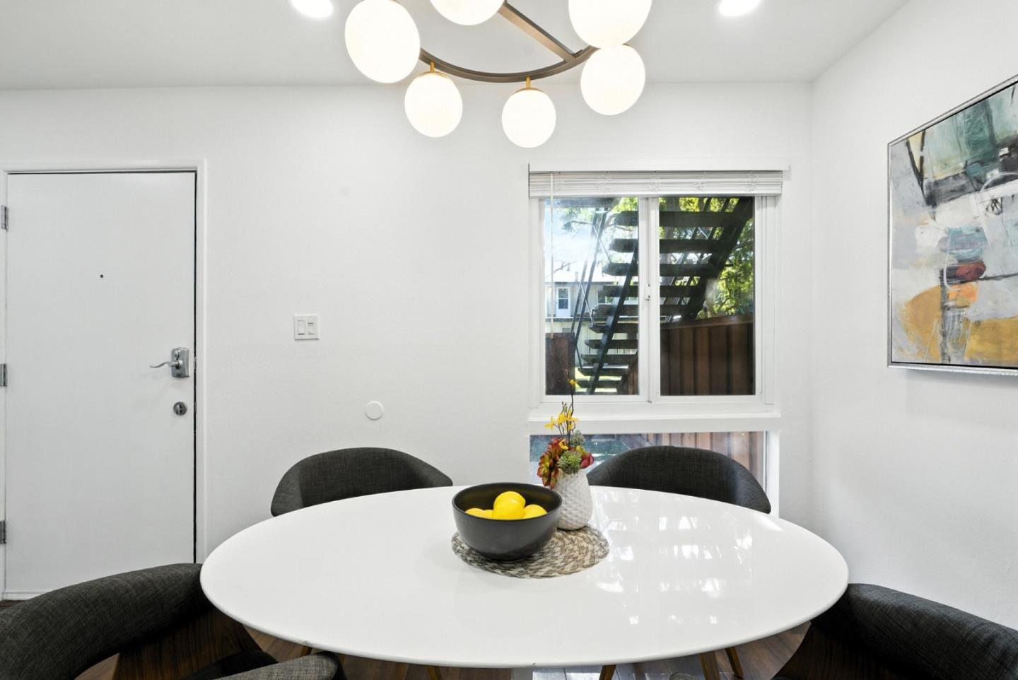 Detail Gallery Image 7 of 40 For 3015 Los Prados St #114,  San Mateo,  CA 94403 - 2 Beds | 2 Baths