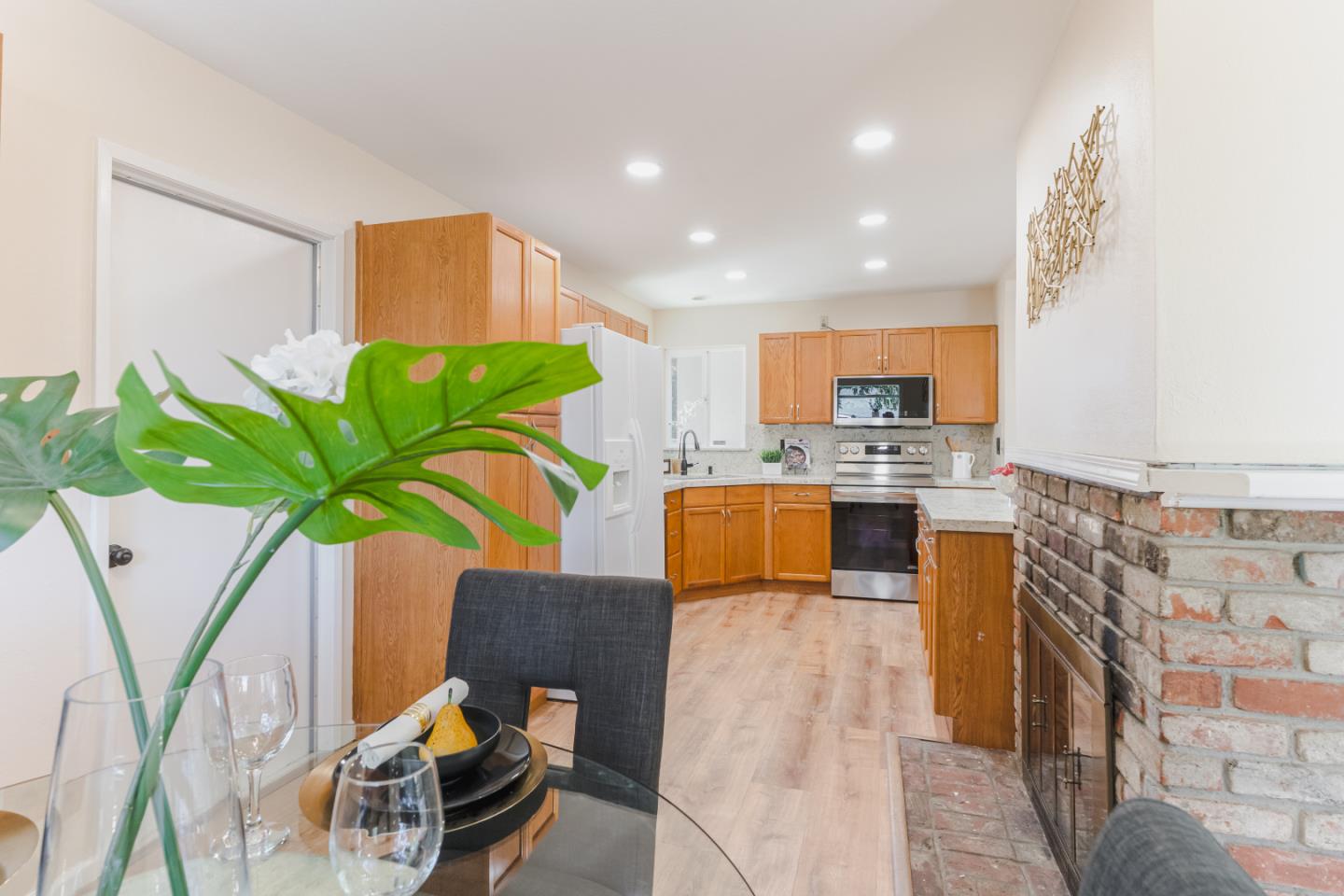Detail Gallery Image 17 of 51 For 1801 Foxworthy Ave, San Jose,  CA 95124 - 3 Beds | 2 Baths