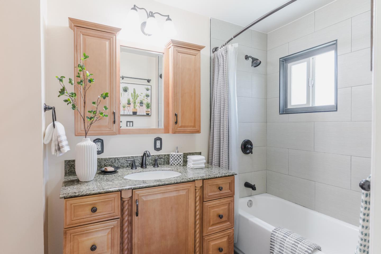 Detail Gallery Image 41 of 51 For 1801 Foxworthy Ave, San Jose,  CA 95124 - 3 Beds | 2 Baths