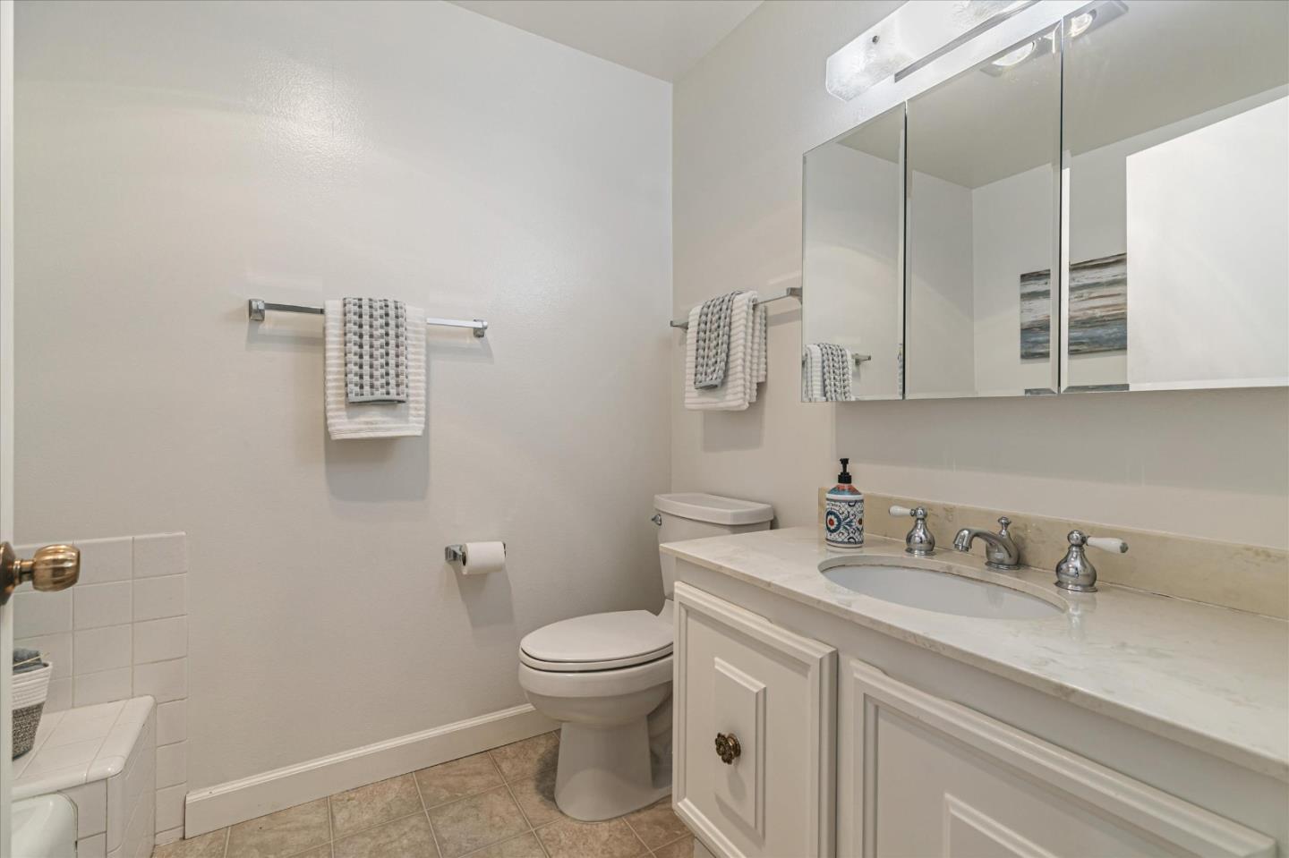 Detail Gallery Image 18 of 24 For 5189 Cribari Hls, San Jose,  CA 95135 - 2 Beds | 2 Baths