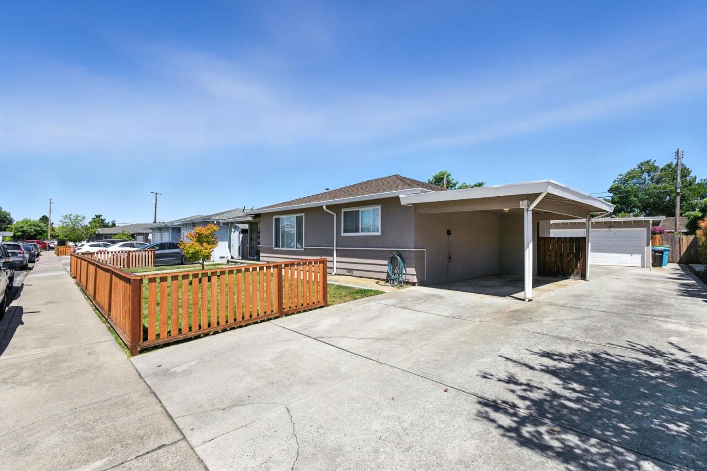 Detail Gallery Image 4 of 30 For 2475 Karen Dr, Santa Clara,  CA 95050 - – Beds | – Baths