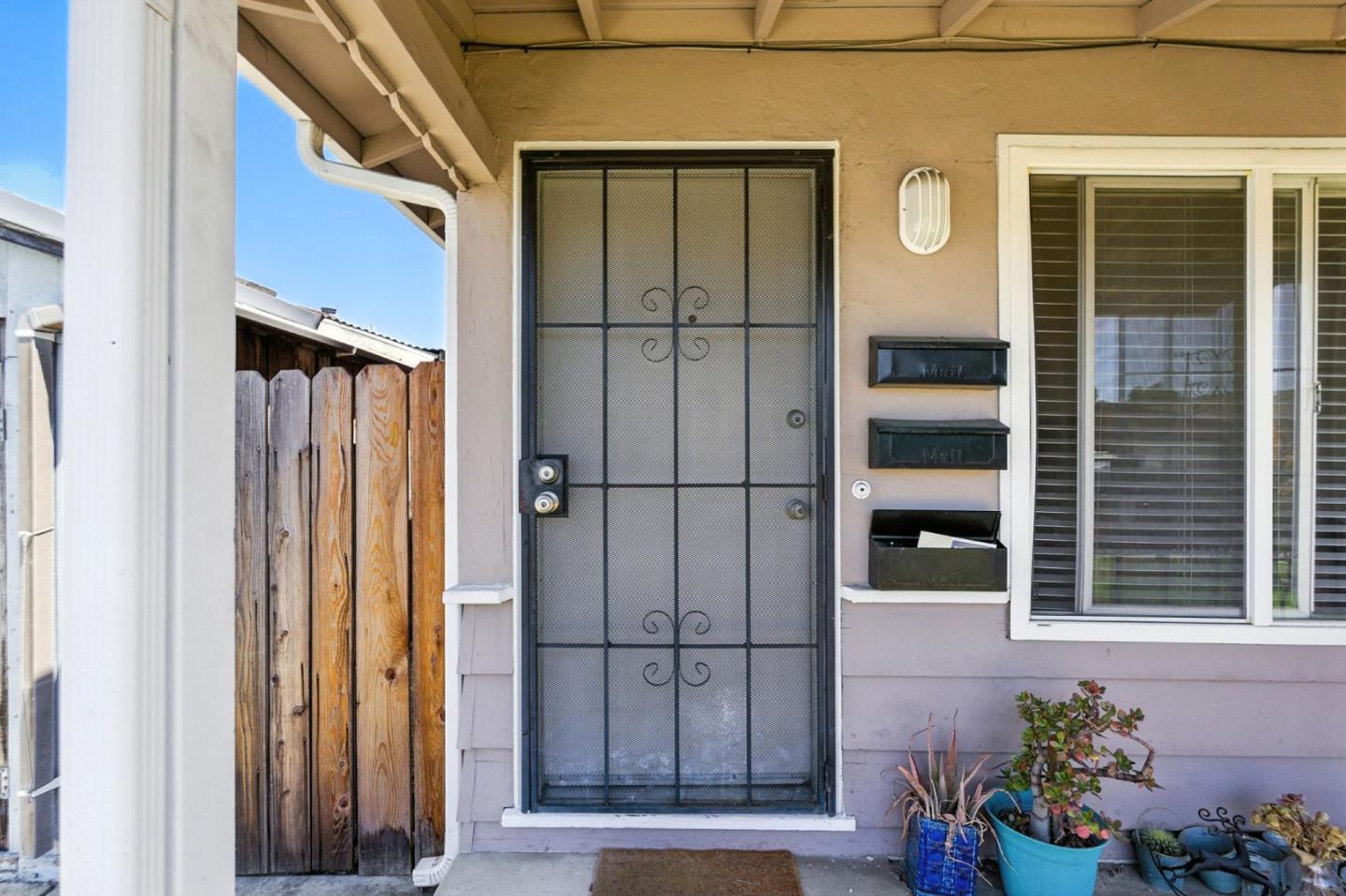 Detail Gallery Image 6 of 30 For 2475 Karen Dr, Santa Clara,  CA 95050 - – Beds | – Baths