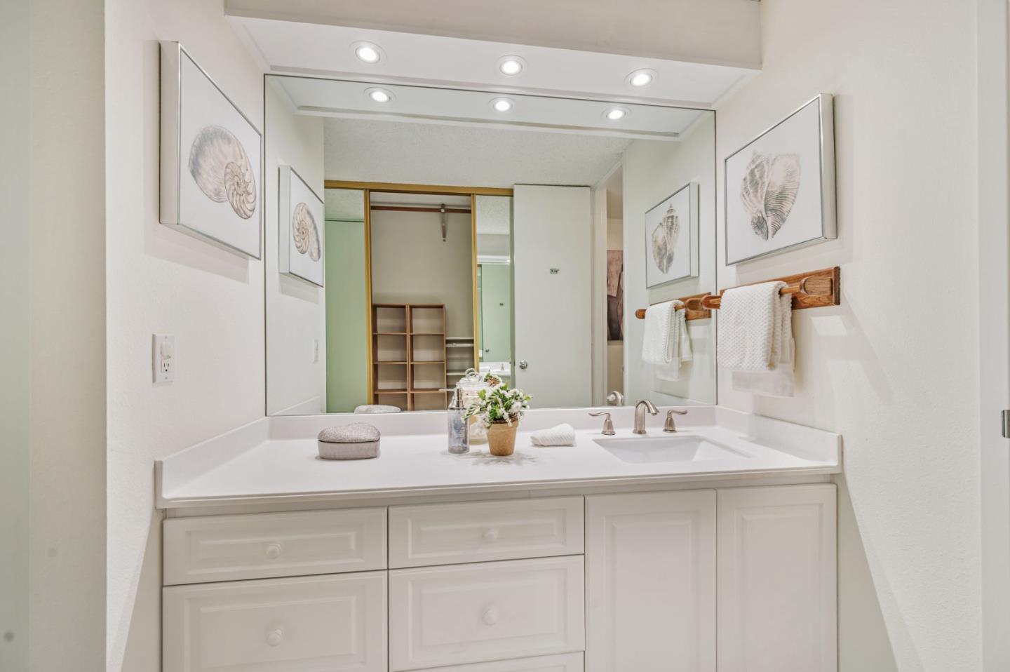 Detail Gallery Image 18 of 38 For 5217 Shelter Creek Ln #5217,  San Bruno,  CA 94066 - 2 Beds | 2 Baths