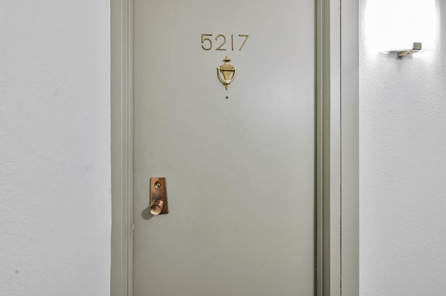 Detail Gallery Image 2 of 38 For 5217 Shelter Creek Ln #5217,  San Bruno,  CA 94066 - 2 Beds | 2 Baths