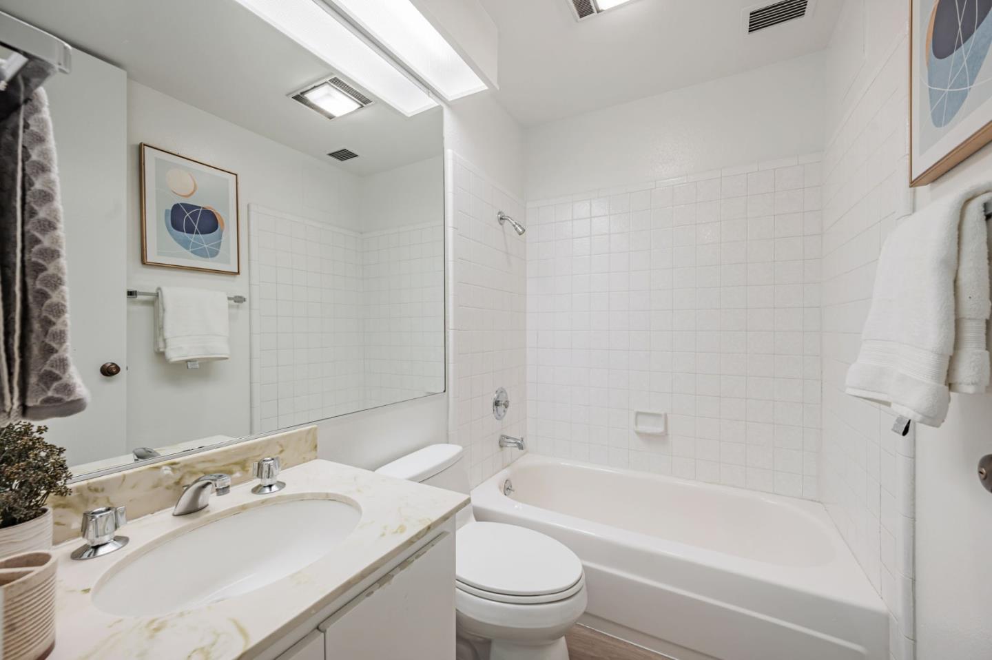 Detail Gallery Image 25 of 38 For 5217 Shelter Creek Ln #5217,  San Bruno,  CA 94066 - 2 Beds | 2 Baths