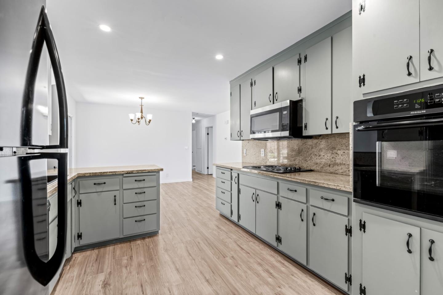 Detail Gallery Image 17 of 39 For 45 Crescent Dr, Watsonville,  CA 95076 - 3 Beds | 2 Baths