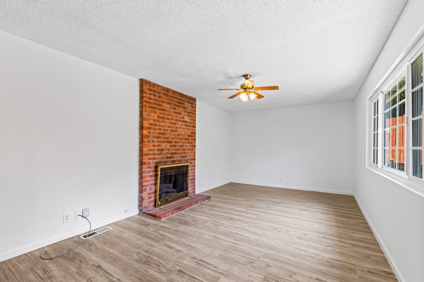 Detail Gallery Image 18 of 39 For 45 Crescent Dr, Watsonville,  CA 95076 - 3 Beds | 2 Baths
