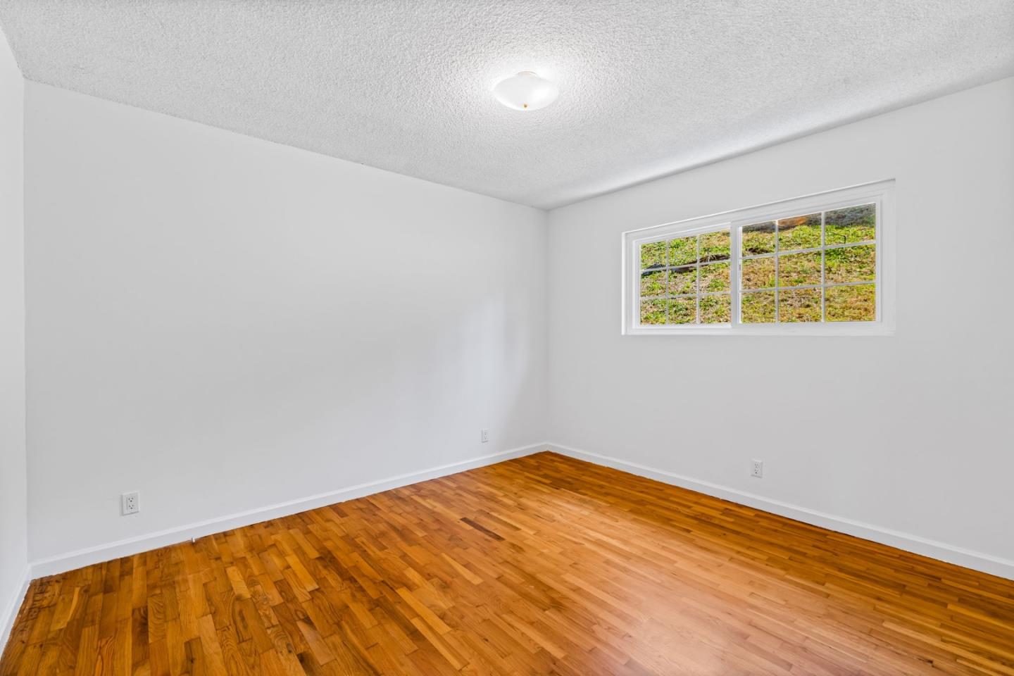 Detail Gallery Image 27 of 39 For 45 Crescent Dr, Watsonville,  CA 95076 - 3 Beds | 2 Baths