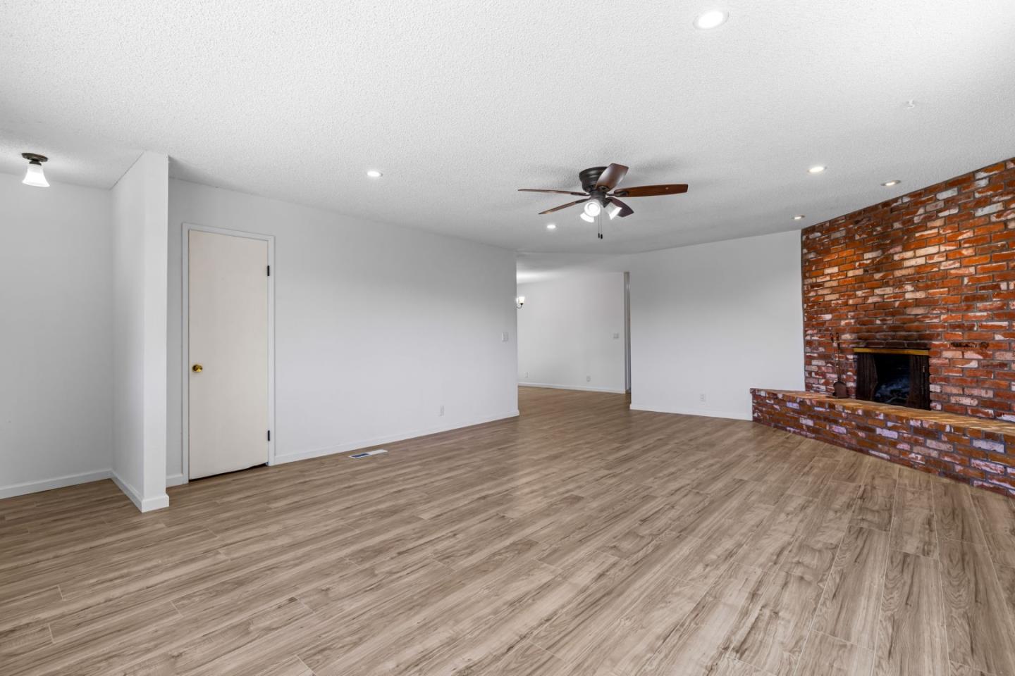 Detail Gallery Image 9 of 39 For 45 Crescent Dr, Watsonville,  CA 95076 - 3 Beds | 2 Baths