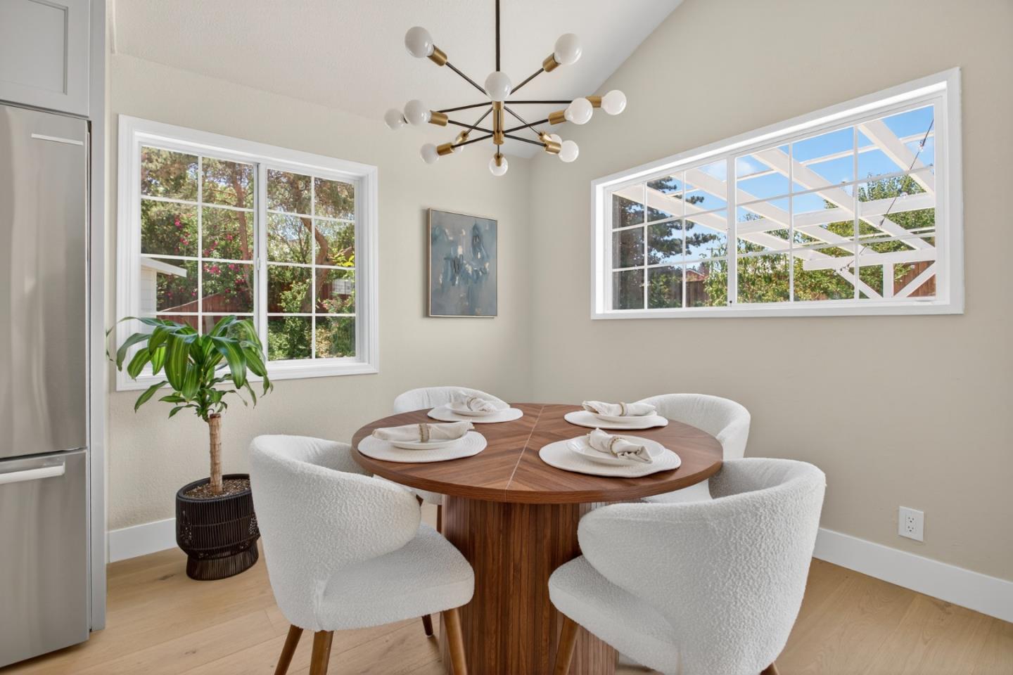 Detail Gallery Image 17 of 40 For 15 Norse Ct, Pleasant Hill,  CA 94523 - 4 Beds | 2 Baths