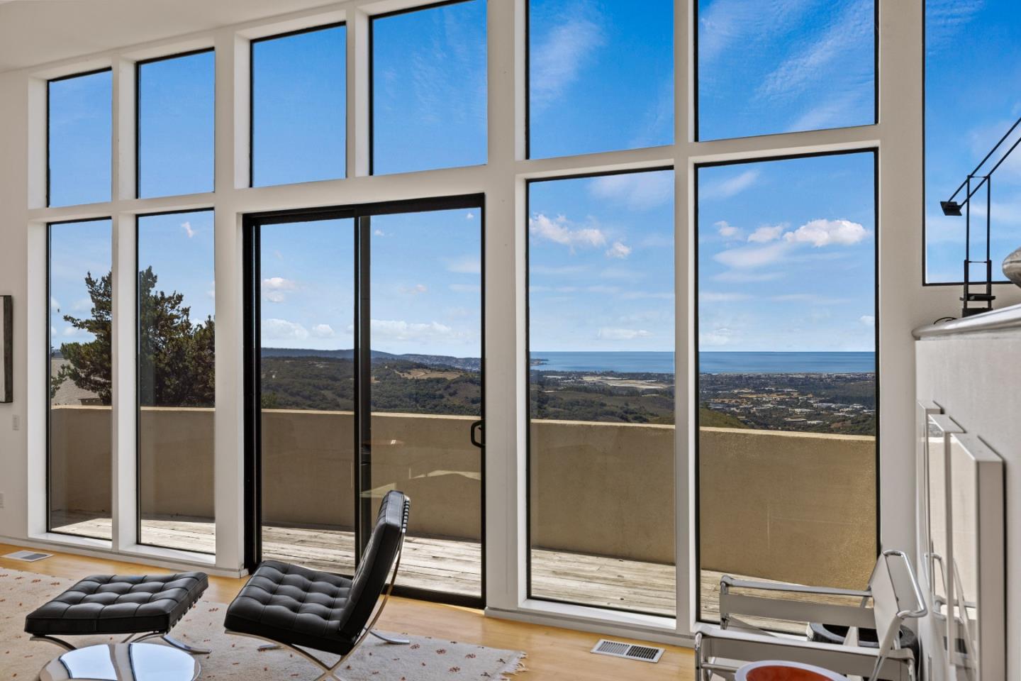 Detail Gallery Image 15 of 54 For 10450 Saddle Rd, Monterey,  CA 93940 - 3 Beds | 2/1 Baths