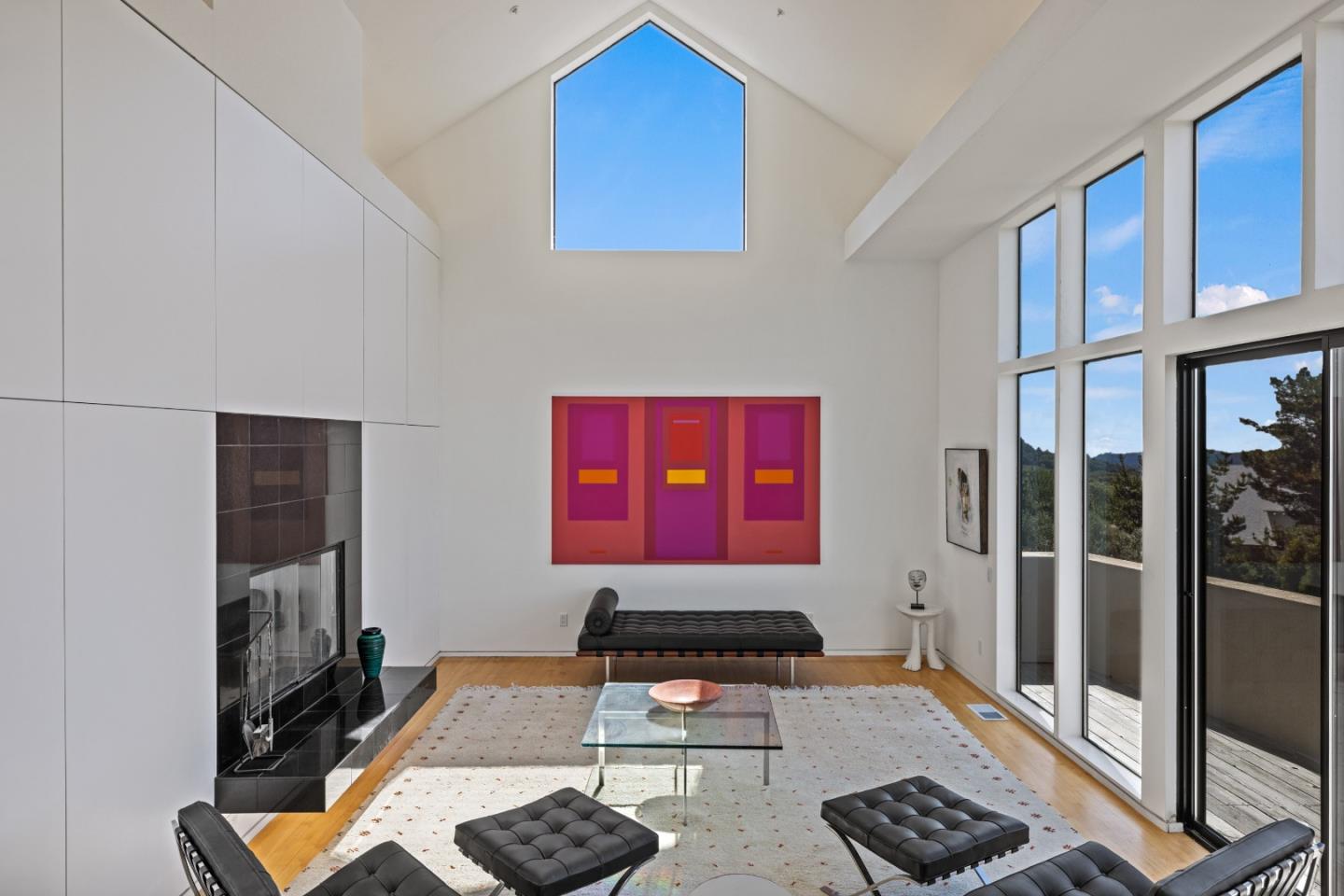 Detail Gallery Image 17 of 54 For 10450 Saddle Rd, Monterey,  CA 93940 - 3 Beds | 2/1 Baths